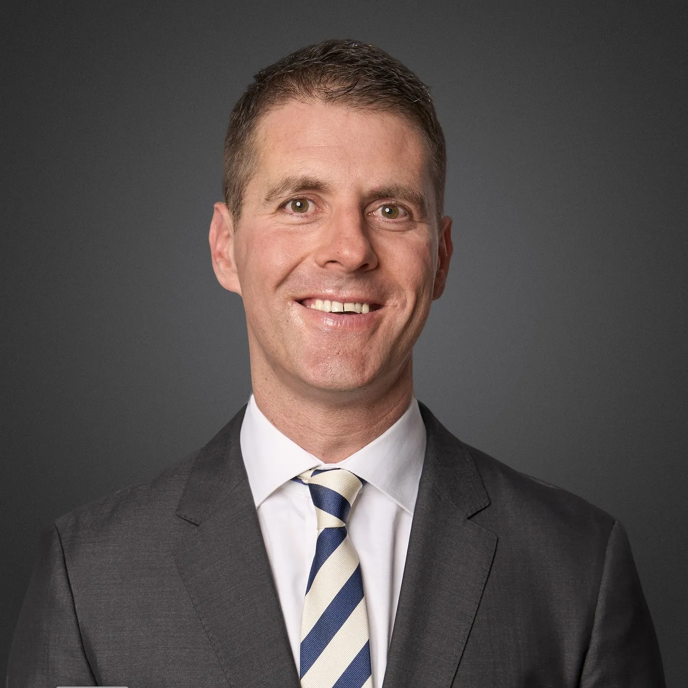 Dr Wayne Hoskins, orthopaedic surgeon